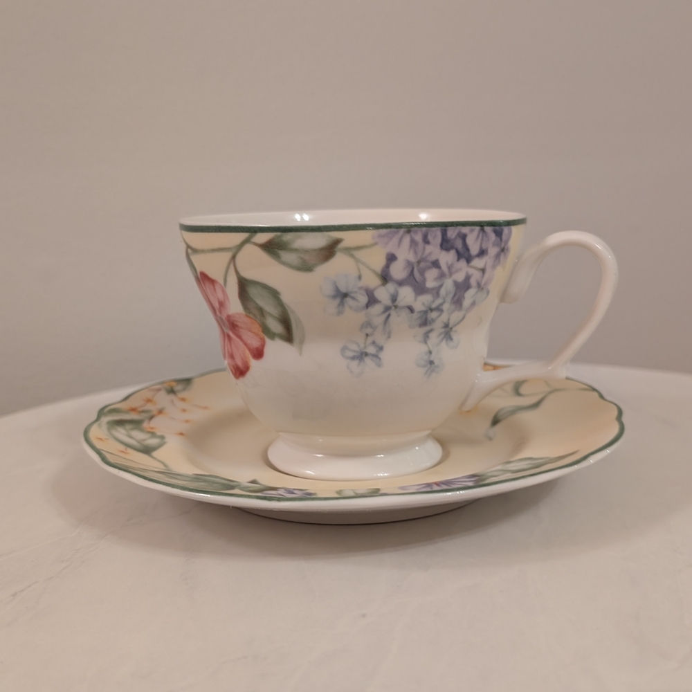 Westbury Court Christina Floral Teacup and Saucer Set